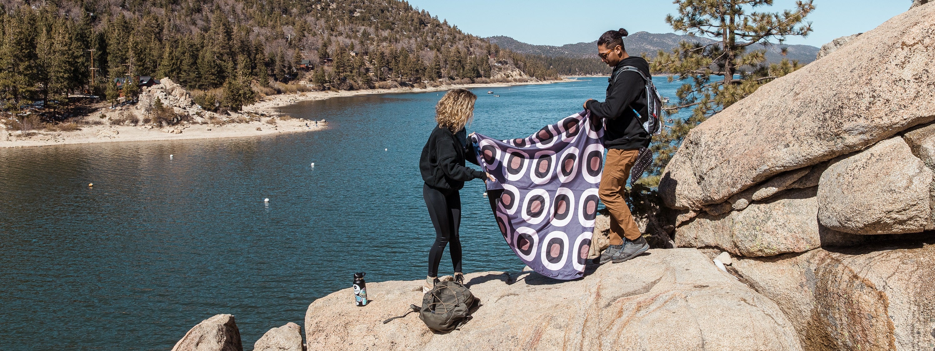 Shop Eco-friendly Festival Blankets | Nomadix – Nomadix Canada