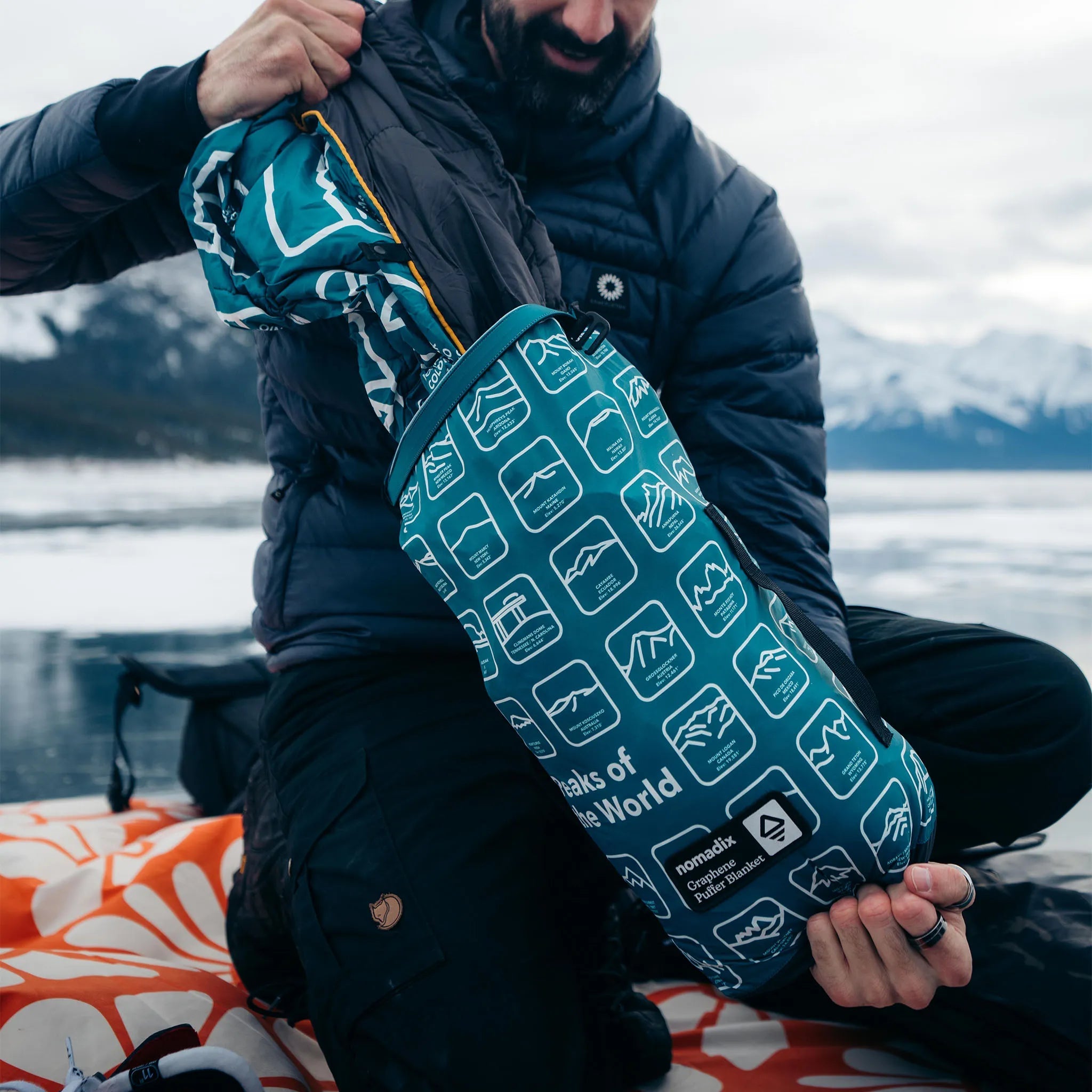 Graphene Puffer Blanket – Nomadix Canada