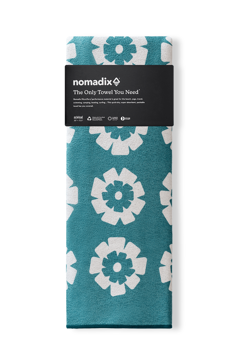 Original Towel: Fresh Flowers Teal Ocean