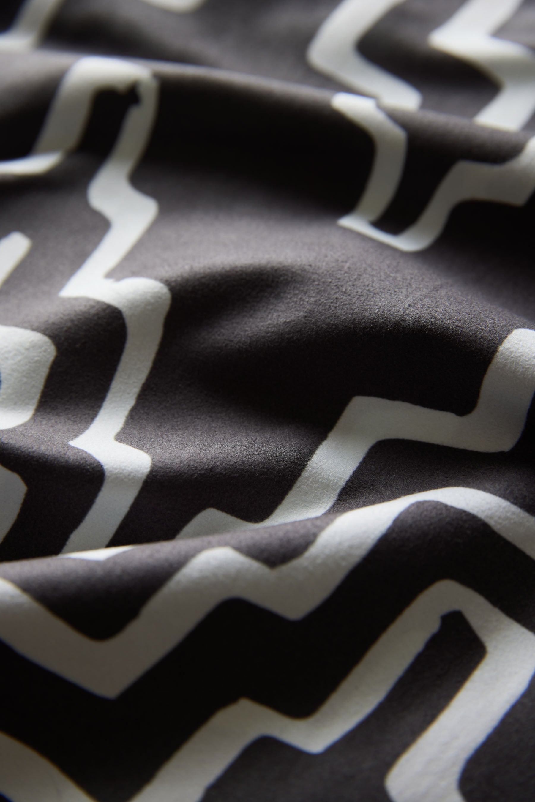 Ultralight Towel: Cocora Black