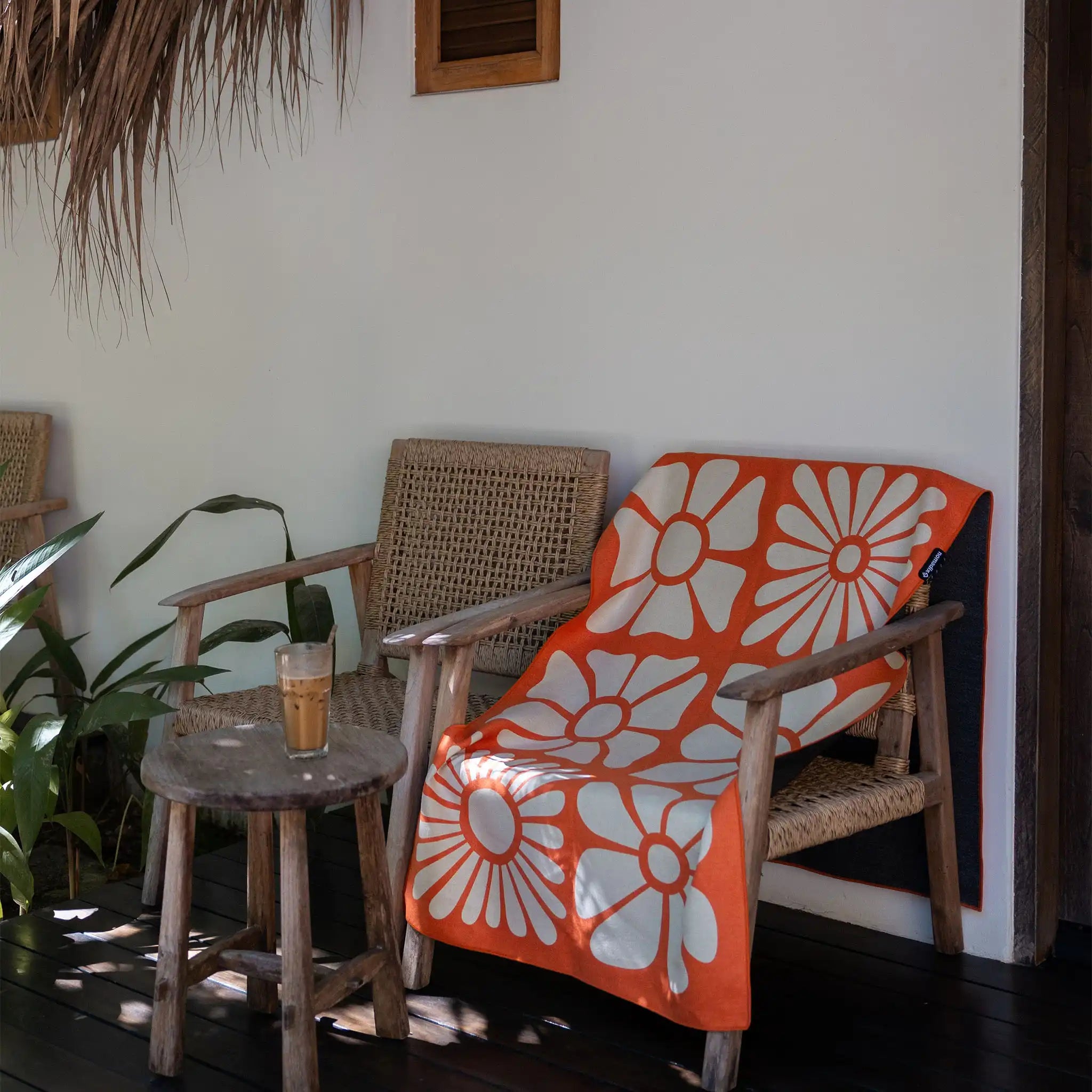 Original Towel: Big Flowers Expedition Orange
