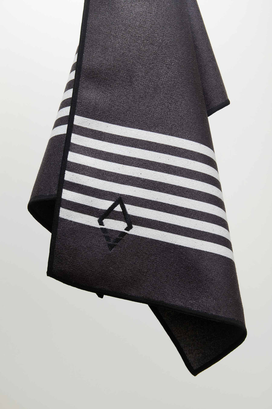Mini Towel: Poolside Black